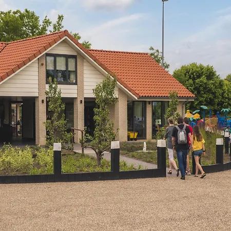 Luxurious On The Water In The Betuwe Maurik