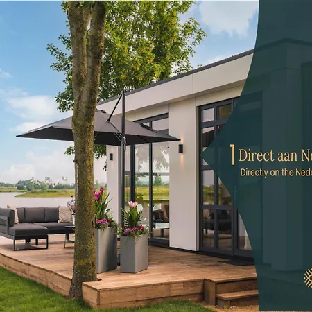 Cozy Riverside Escape Ferienhaus