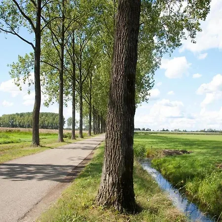 Cozy Riverside Escape Maurik