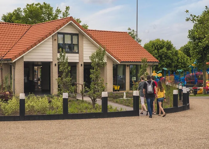 Cozy Riverside Escape Maurik