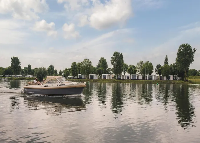 Holiday home Cozy Riverside Escape *