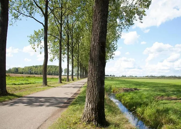 Cozy Riverside Escape Maurik